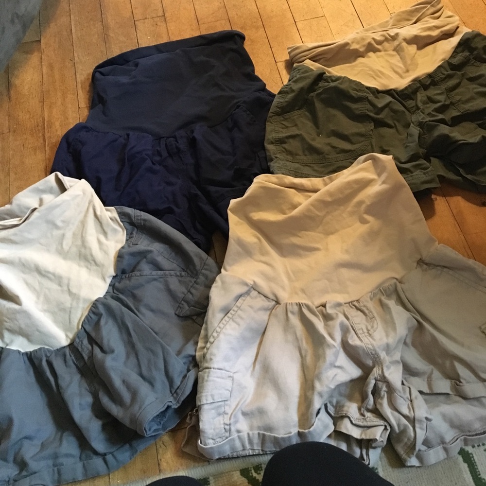 Maternity shorts